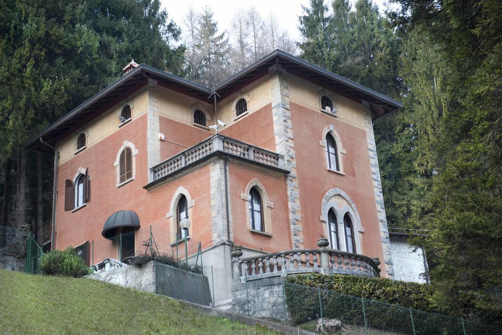 Villa Pinetina B&B Lasnigo Exterior foto