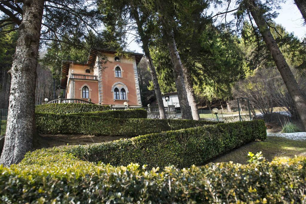 Villa Pinetina B&B Lasnigo Cameră foto